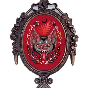 Vampire Bat Art: Gothic Wall Decor in Vintage Oval Frame