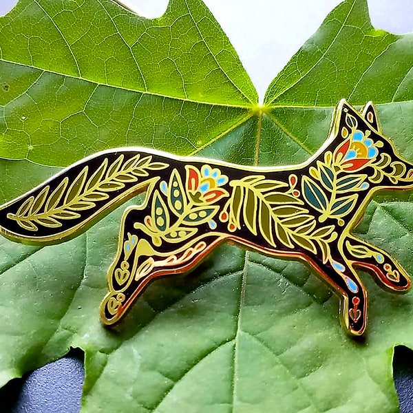 Folk Fox hard enamel pin