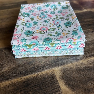 Riley Blake Floral Fat Quarter Bundle - Lori Holt - Piece and Plenty - Floral Fabric Bundle - Floral Fabric - 6 Piece Fabric Bundle