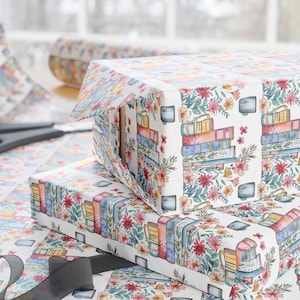 Floral Book Stack Wrapping Paper: Cozy Reader Gift Wrap