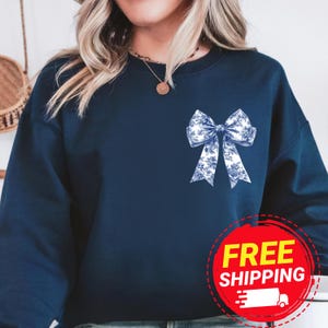 Toile De Jouy Coquette Bow Sweatshirt, Blue Ribbon Sweater, Comfort Colors, Girly Aesthetic Crewneck, Blue Toile Bow Shirt, Gift for Her