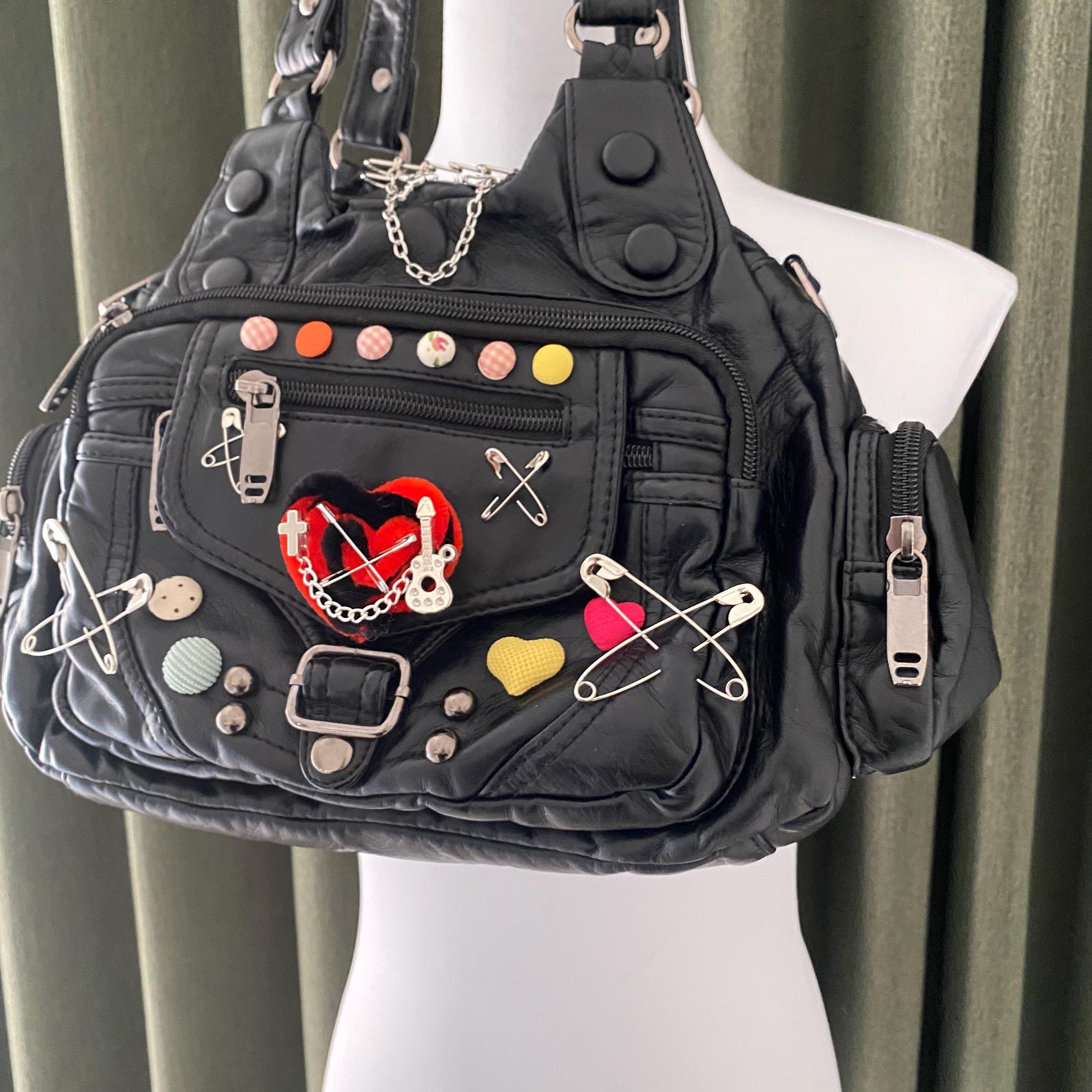 ✧極美品　ANNASUI y2k　Charm　totebag　leather ✧極美品 ANNASUI y2k Charm totebag leather
