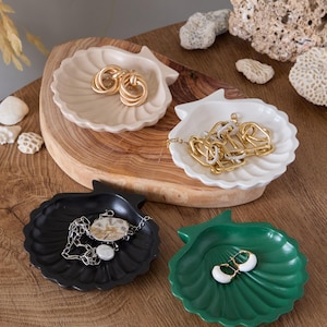Handmade Seashell Gypsum Jewelry Tray, Personalized Jewelry Dish-Seashell Tray, Home Decor, Small Jewelry Holder, Gift for Her, Gift for Mom
