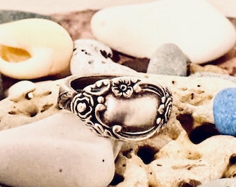 Vintage 1953 Oneida Silverplated Spoon Ring, Floral Ballad Pattern