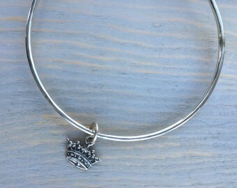 Queen Sterling Silver Squared Bangle