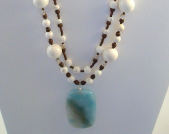 Aqua Beauty Around Your Neck