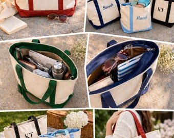Könnte beinhalten: Eine Sammlung von Canvas-Tragetaschen in verschiedenen Farben, darunter Rot, Blau, Grün und Schwarz. Jede Tasche hat eine kontrastierende Verzierung und Griffe, mit personalisierten Namen auf der Vorderseite. Einige Taschen sind offen und zeigen Inhalte wie Sonnenbrillen und Bücher.