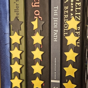 Bücherregal Stern Bewertung literarisches Dekor 5 Sterne 4,5 und 4 Sterne Bücherregal Dekor Bibliothek Dekor Buchkritik