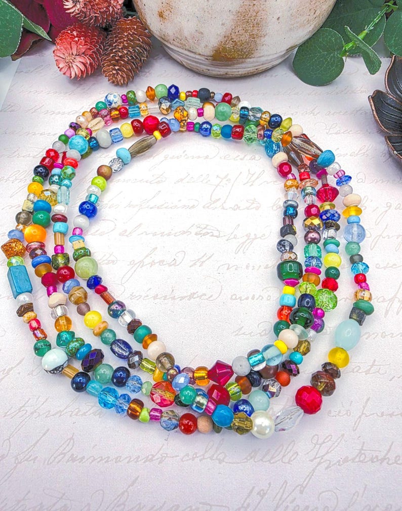 Boho Halsband med Ädelstenspärlor - Flerfärgat Glas och Trä, 63 cm bild 4