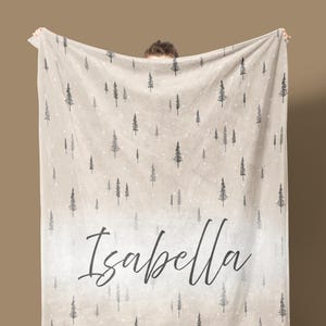 Jeté personnalisé nom personnalisé Woodland, chambre de bébé, cadeau pour bébé, thème hiver, arbre à feuilles persistantes, gris polaire sherpa, motif pin, chalet rustique