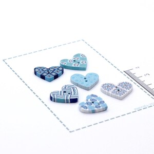 Blå hjärtknappar - Dekorativa polymerleraknappar - Handgjorda - Tillbehör för pyssel, sömnad, stickning, scrapbooking