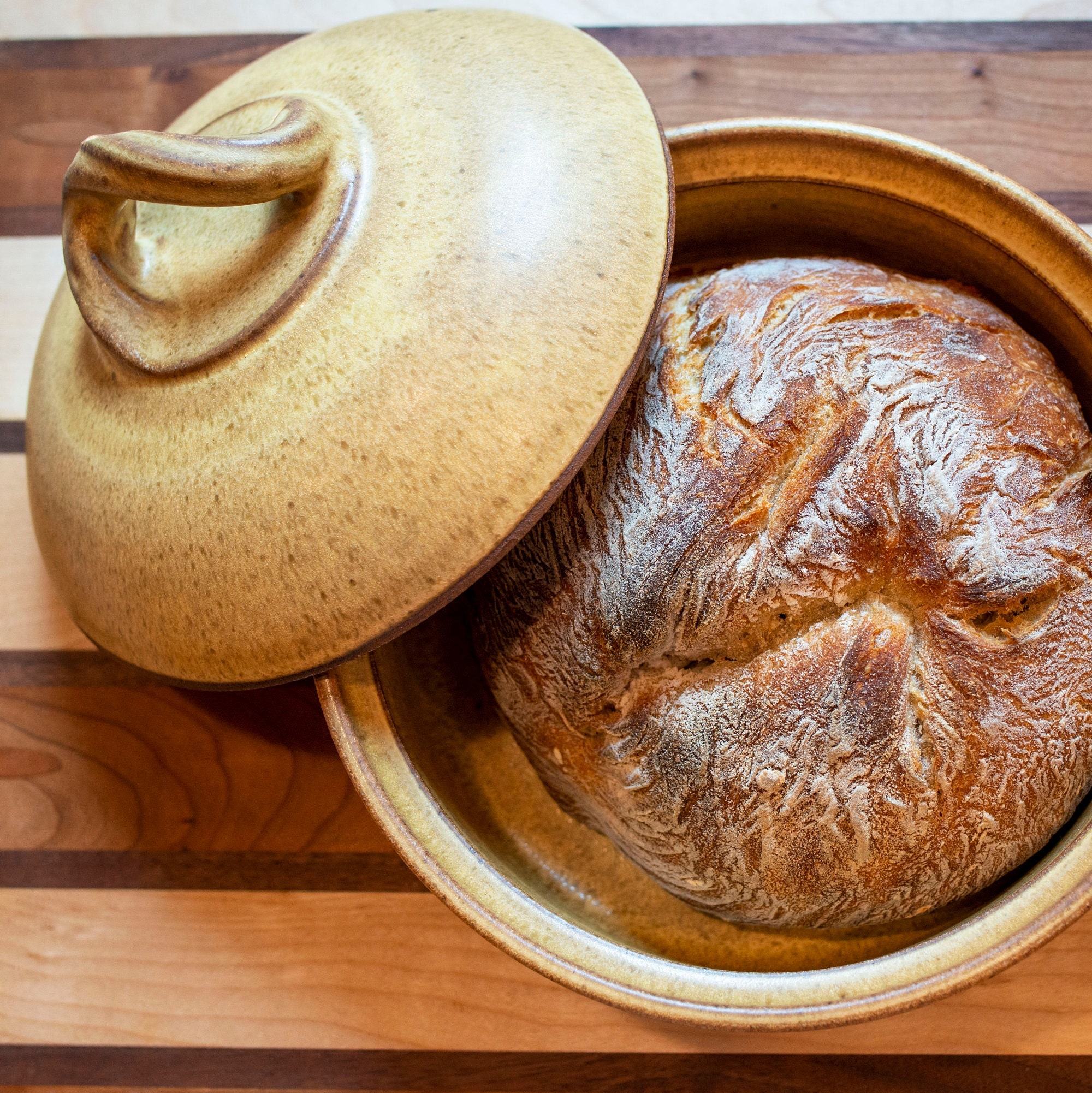 Stoneware La Cloche® Glazed Bread Baker