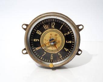 Horloge de tableau de bord de voiture vintage par Lux, 5 pouces de diamètre avec 4 oreilles de montage fonctionnelles