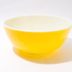 Bright Yellow Pyrex 404 Mixing Bowl, 1956-1957