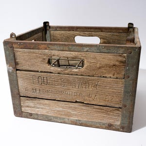 Vintage Milk Crate Fouse&#39;s Dairy Marcklesburg PA Wood with Metal 1940s 1950s