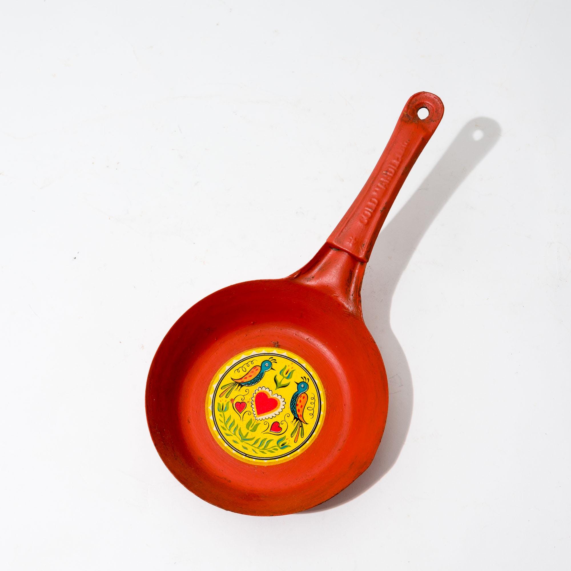 Red Enamel Cup (GEC) Red Enamel Cup (GEC)