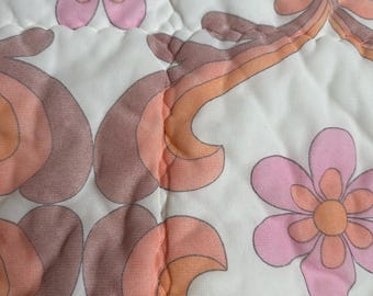 Vintage 60s Floral Print Comforter: Kitsch Bedspread Blanket