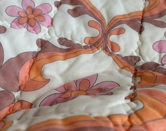Vintage 60s Floral Print Comforter: Kitsch Bedspread Blanket