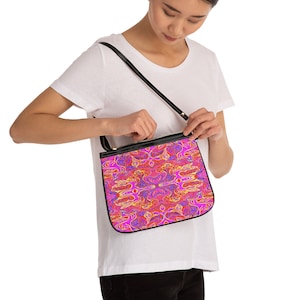 Small Shoulder Bag in Alien Art Nouveau in Pink