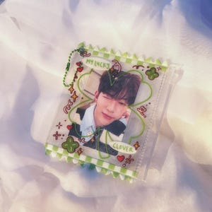 Llavero con foto de Kpop estilo japonés Clover
