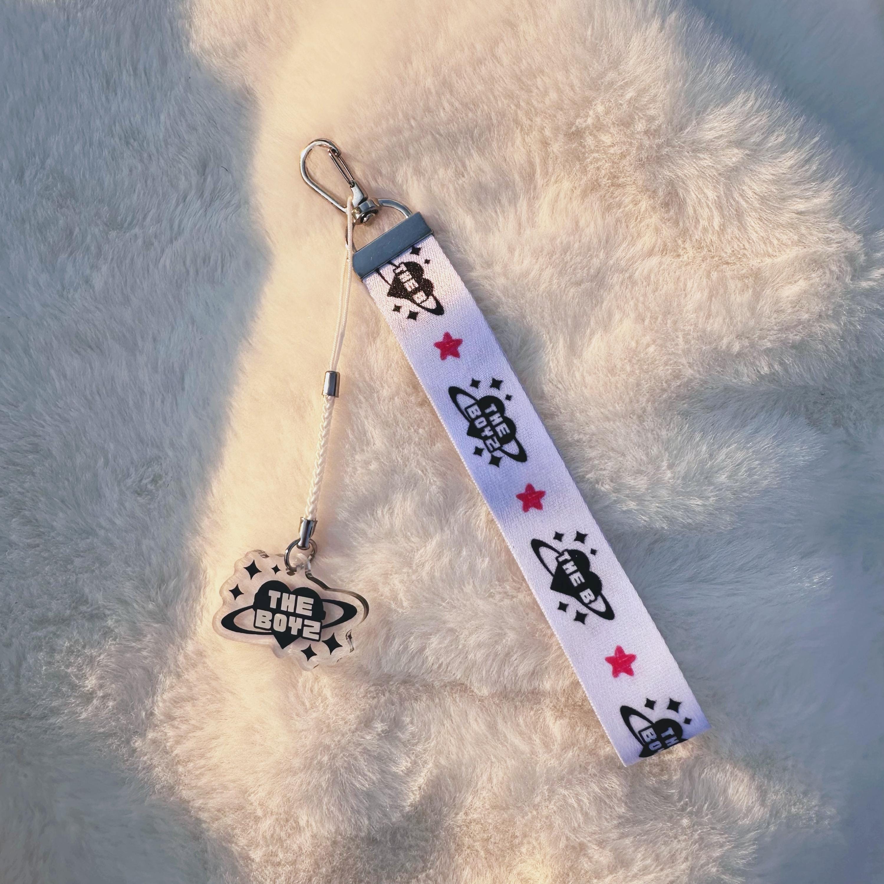 THE BOYZ キュー　キーリング THE BOYZ WORLD TOUR : ZENERATION 2ND MD DOLL KEYRING +