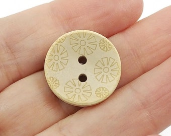 20mm unfinished wooden buttons - 12 flower natural wood sewing buttons