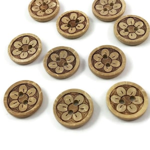 10 daisy coconut buttons, 13 or 15mm, Flower wooden sewing buttons, Cute beige buttons for knitting