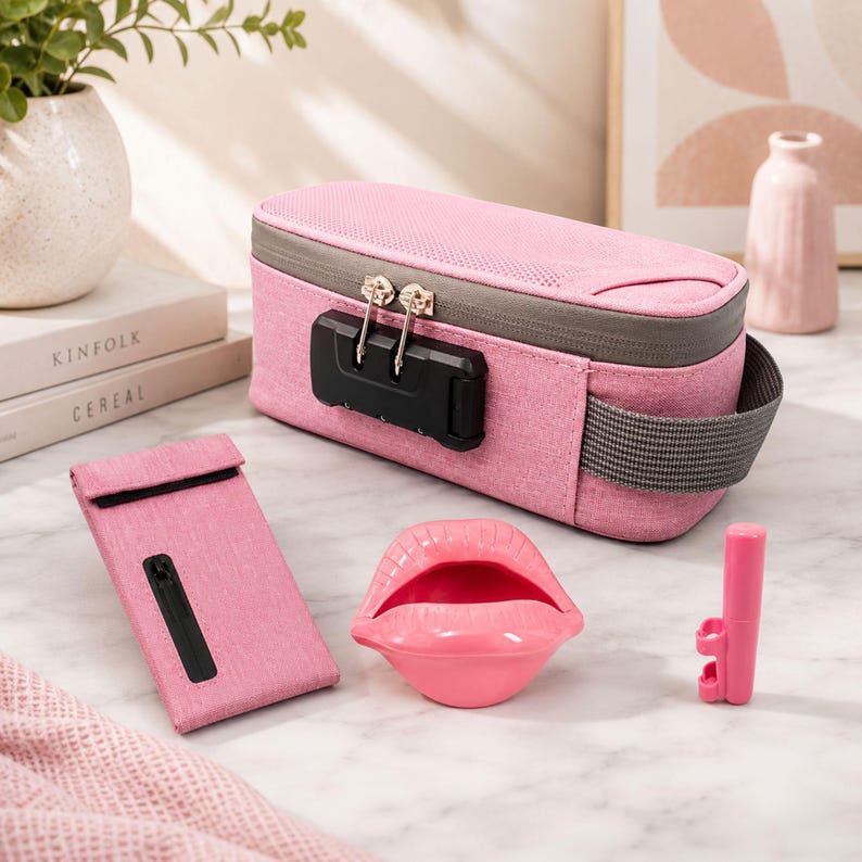 Pink Gift Set – Lockable Smell Proof Bag, Mini Pouch & Ashtray Complete Bundle Set