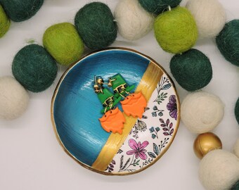 Multicolored floral trinket dish