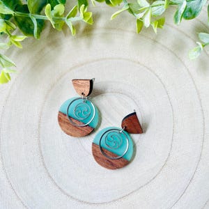 Walnut Wood and Resin Blue Ocean Earrings, Drop Earrings, Wave Earrings, Round Earrings, Wood Earrings, Resin Earrings, Unique Earrings