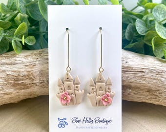 Pendientes colgantes florales de arcilla polimérica con diseño de castillo de arena en la playa, joyería tropical ligera hecha a mano.