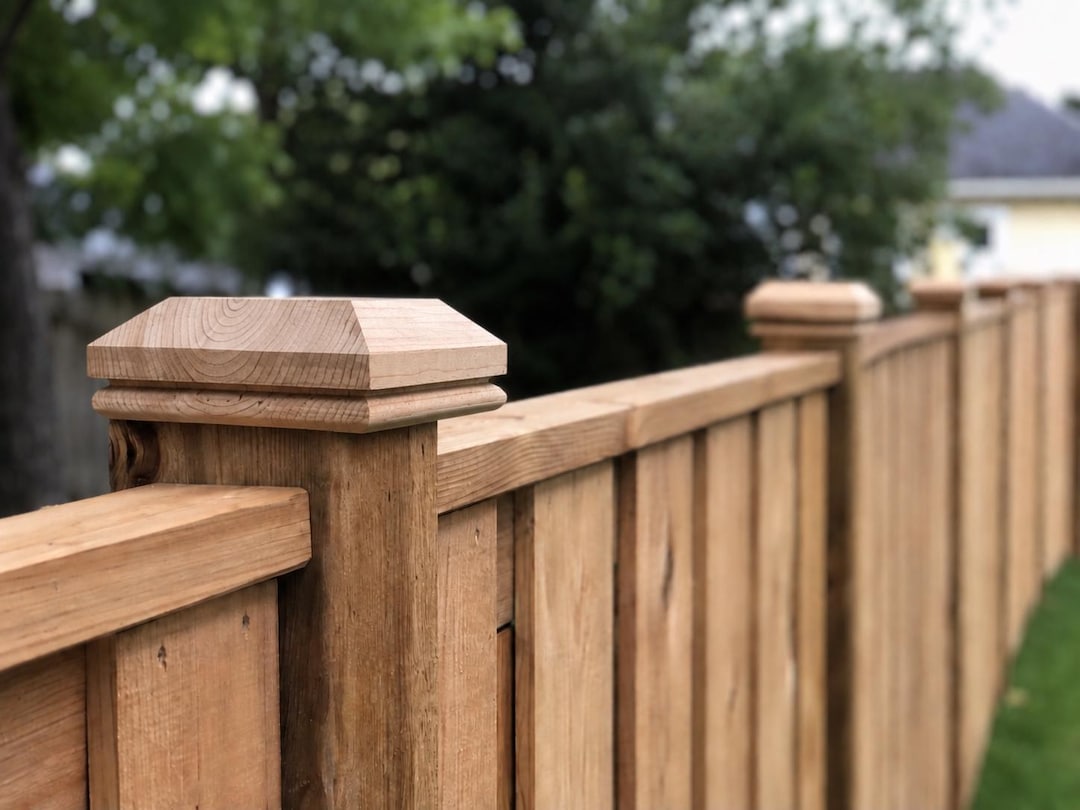 5x5 Cedar Post Cap – Pyramid Fence Topper – Regal Architect Knotty ...