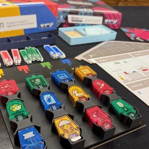 Decorum & Movin&#39; Out Insert in COLORS! | 3D Printable | STL