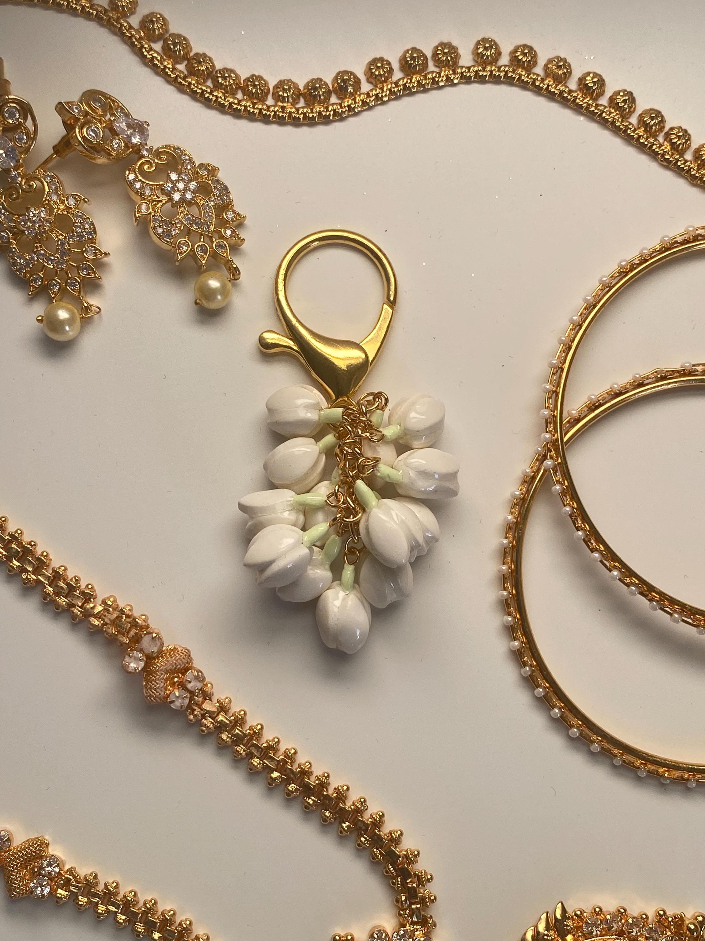 Malli Poo (jasmine Flowers) W/ Green Stems Keychain | Tamil/south