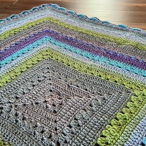 6-Day Great Granny Blanket Crochet Pattern by Betty McKnit