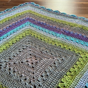 6-Day Great Granny Blanket Crochet Pattern by Betty McKnit