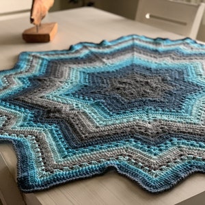 6-Day Supernova Blanket - Crochet Pattern by Betty McKnit