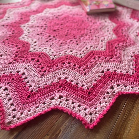 6-day Star, Superstar, and Supernova Blankets by Betty Mcknit