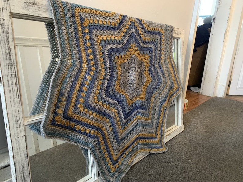 6-Day Star Blanket Crochet Pattern by Betty McKnit image 2