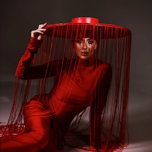 Cappello con frange rosse, cappello per sessione fotografica, accessori per servizi fotografici, costume da cosplay, cappello per Capodanno, cappello futuristico per feste, foto di gravidanza