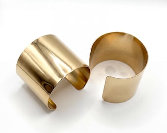 Goldene oder silberne Armreifen (2 Stück), Statement Manschetten, Accessoires aus flüssigem Gold