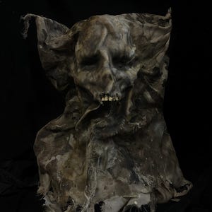 Maschera fantasma inquietante