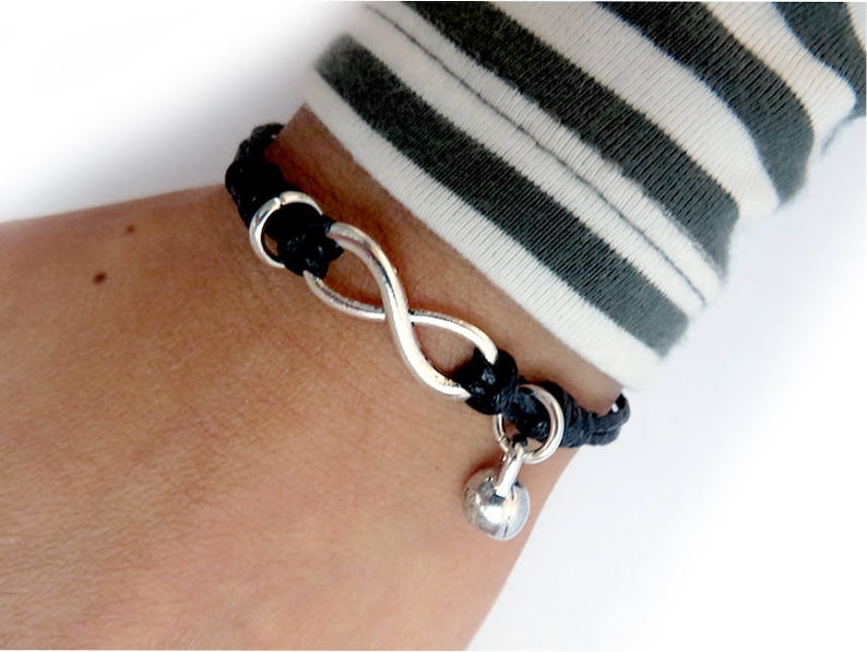 sporting gift idea Infinite Kettlebell bracelet for fitness weights and body building in silver metal bodybuilding