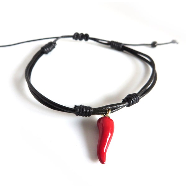 Cornet bracelet for men and women, red horn pendant, simple leather and black rope, lucky chilli pepper bracelet from Italy