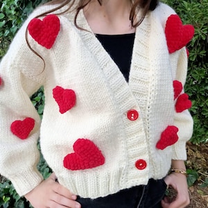 Cardigan au crochet fait main, cardigan d'amour coeur 3D fait main, trapu épais, cadeau pour elle