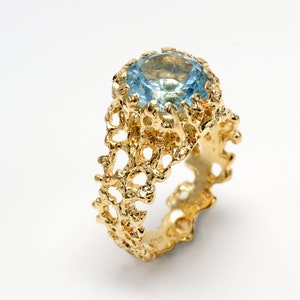 CORAL Sky Blue Topaz Engagement Ring, Blue Topaz Ring Gold, 14k Gold Ring, Unique Gold Ring, Gold Gemstone Ring, Birthstone Ring
