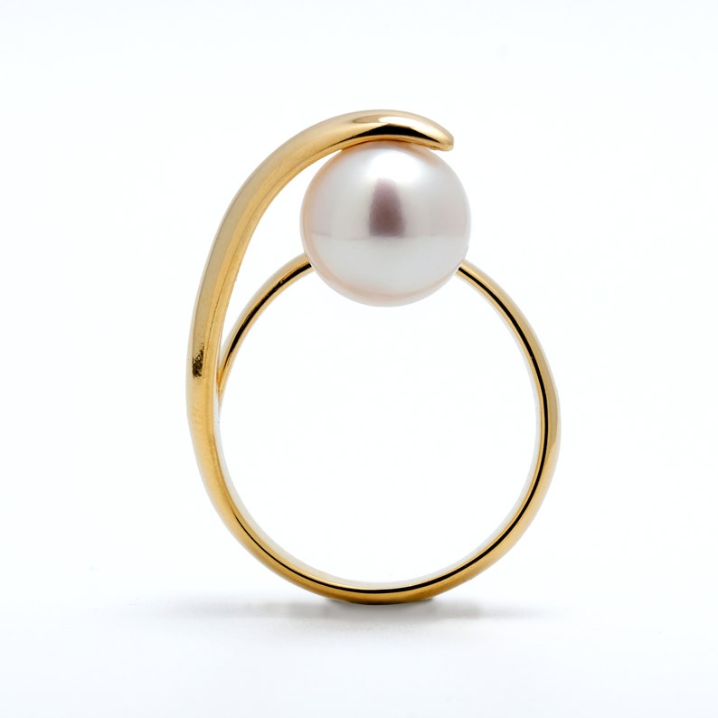 TWIST 14k Gold Pearl Ring, Gold Pearl Engagement Ring, Unique Pearl Ring, Modern Geometric Pearl Ring, Minimalist Gold Ring, Round Pearl image 4