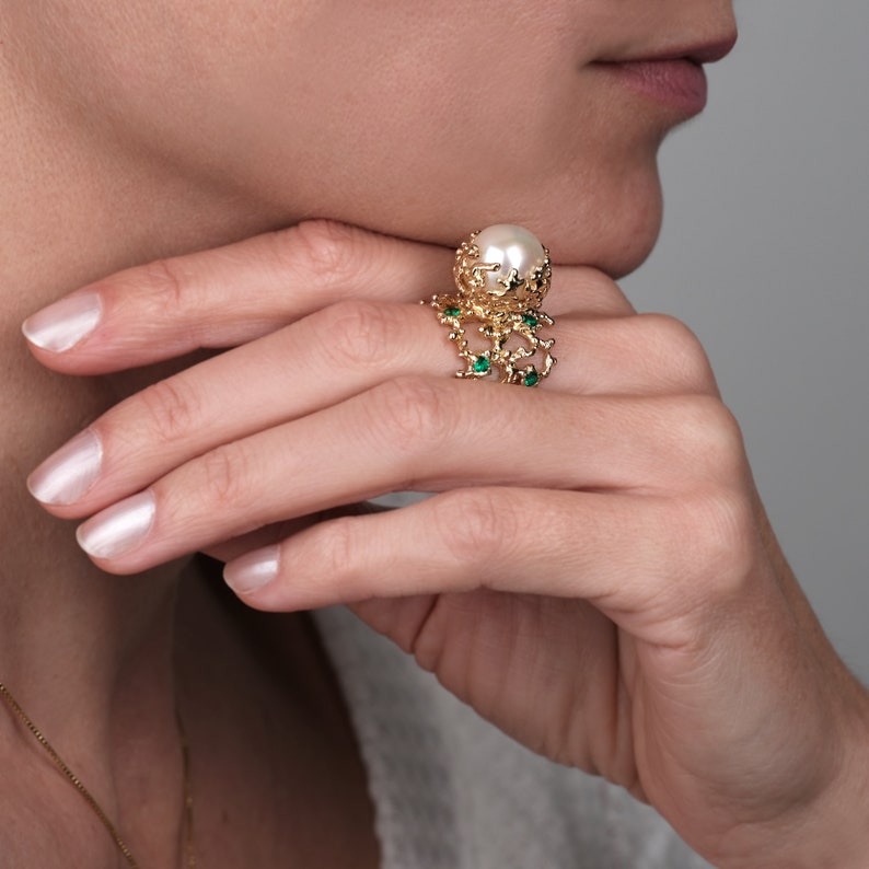 CORAL Emerald Pearl Ring Emerald Engagement Ring Pearl Etsy