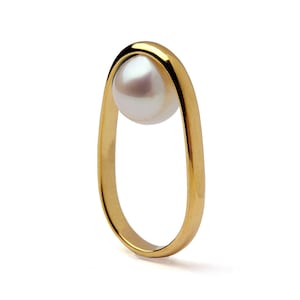 OVERTURN 14k Gold Pearl Ring,  Gold Pearl Engagement Ring,  Unique Pearl Ring, Modern Geometric Pearl Ring, Minimalist Gold Ring