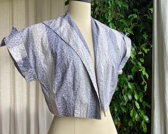 1950s Spead Collor Grey and White  Cropped  Blouse